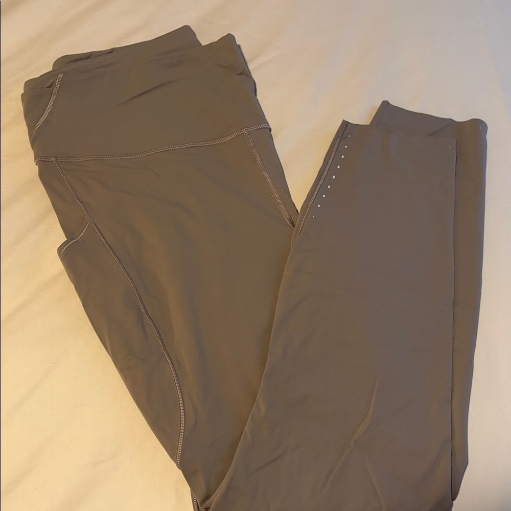 Lululemon Groove drawcord high rise tight 25”